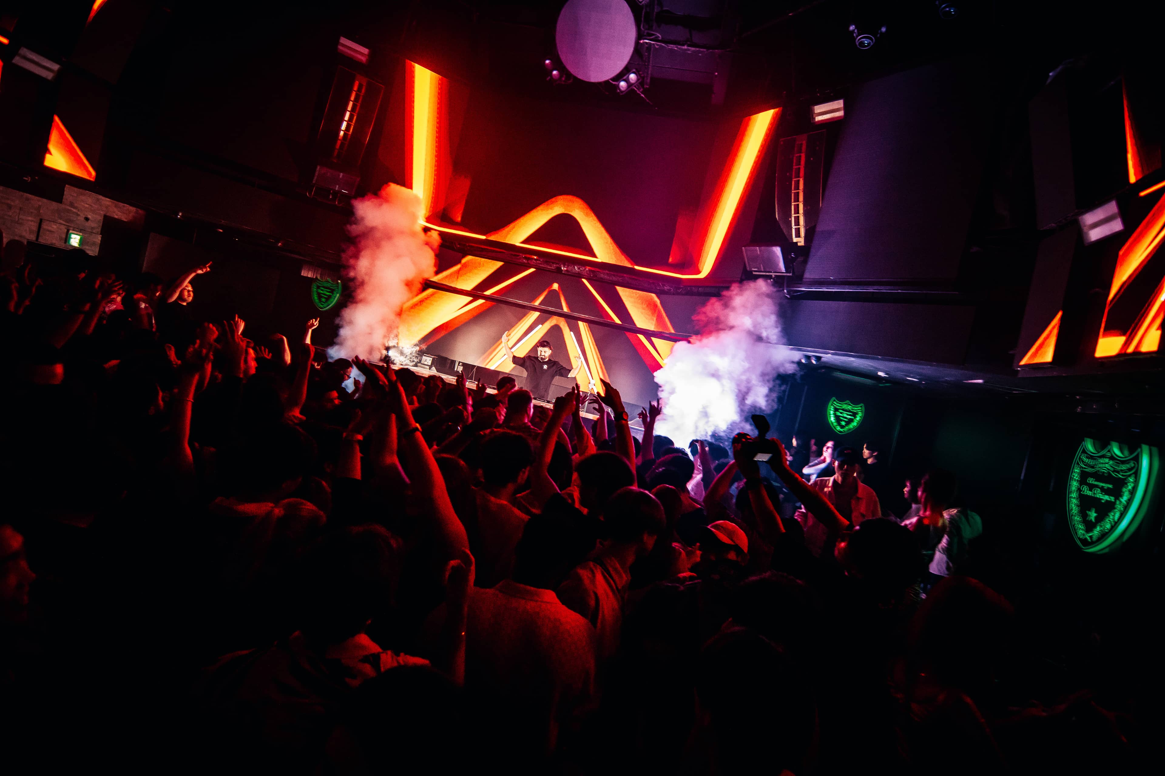 R-CHY - stage view